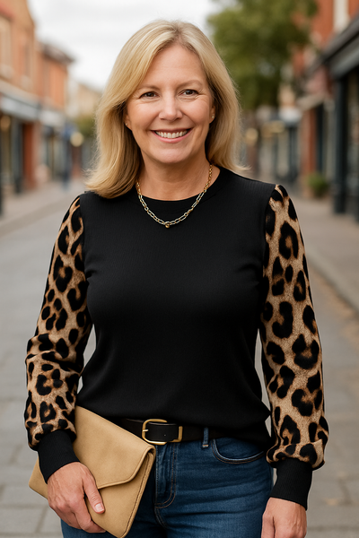 Venna™ | Flattering Leopard Top