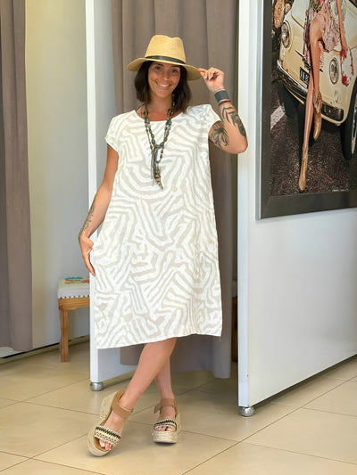 Solene™ | Flattering Zebra Dress